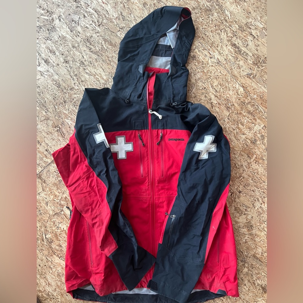 Patagonia gortex ski patrol jacket